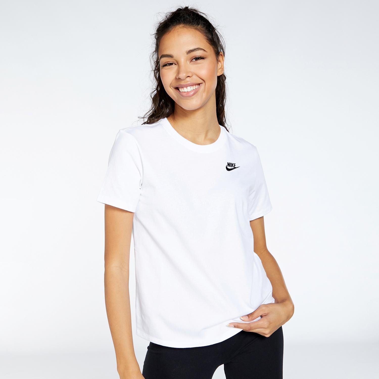 Camisetas Nike para mujer