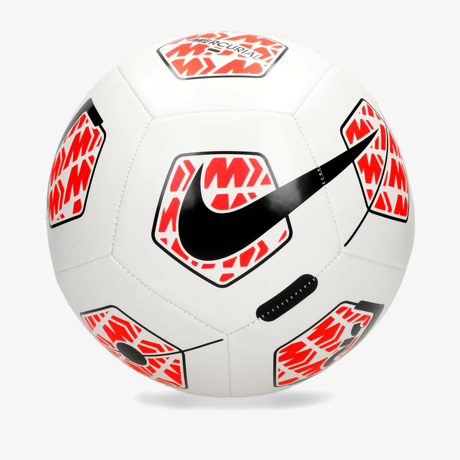 Preços baixos em Bolas de futebol Nike