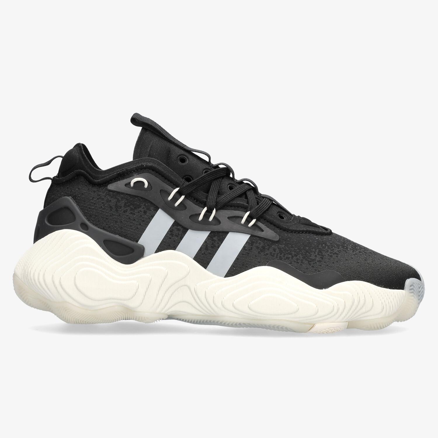 adidas-trae-young-sprinter